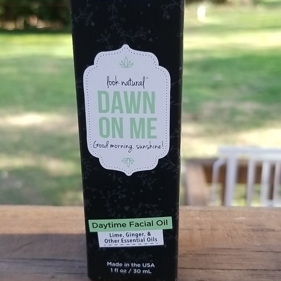 Perfectly Posh Other - Dawn on me daytime facial oil Perfectly Posh Other - Dawn on me daytime facial oil